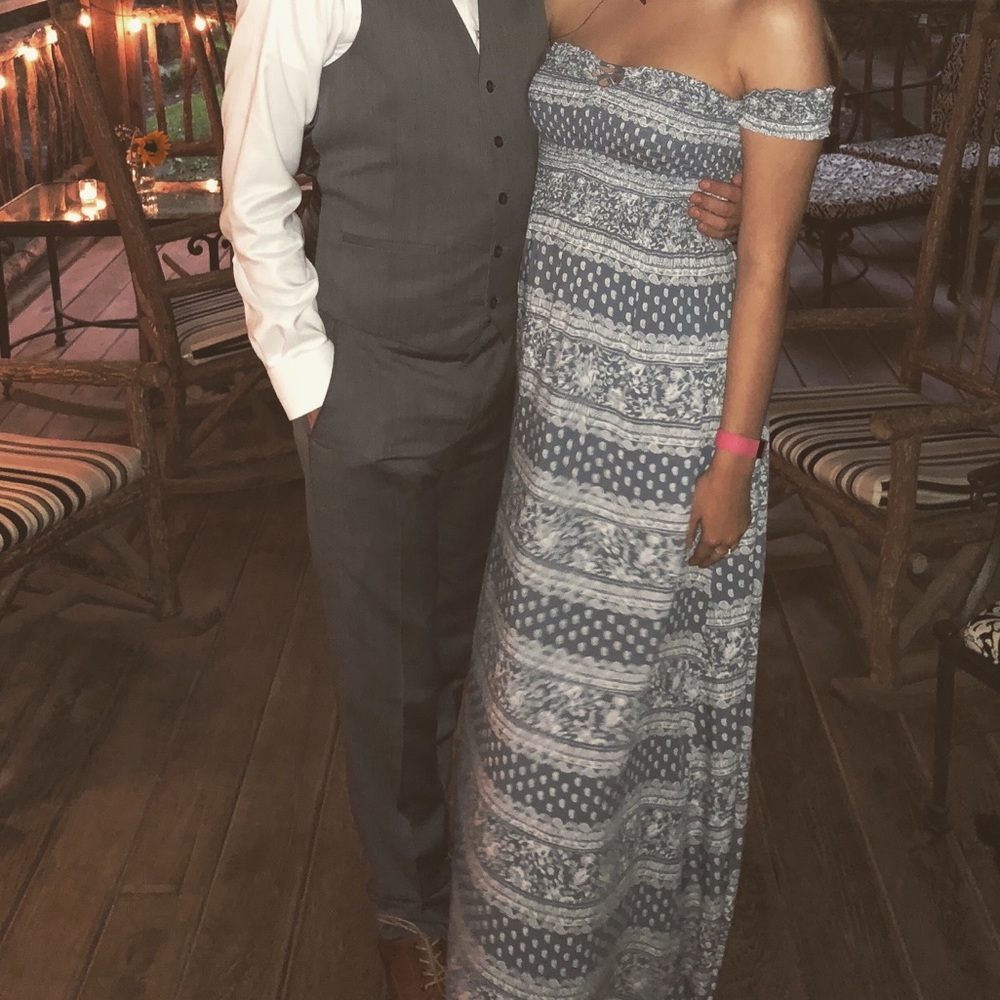 Off shoulder maxi dress (no tag)